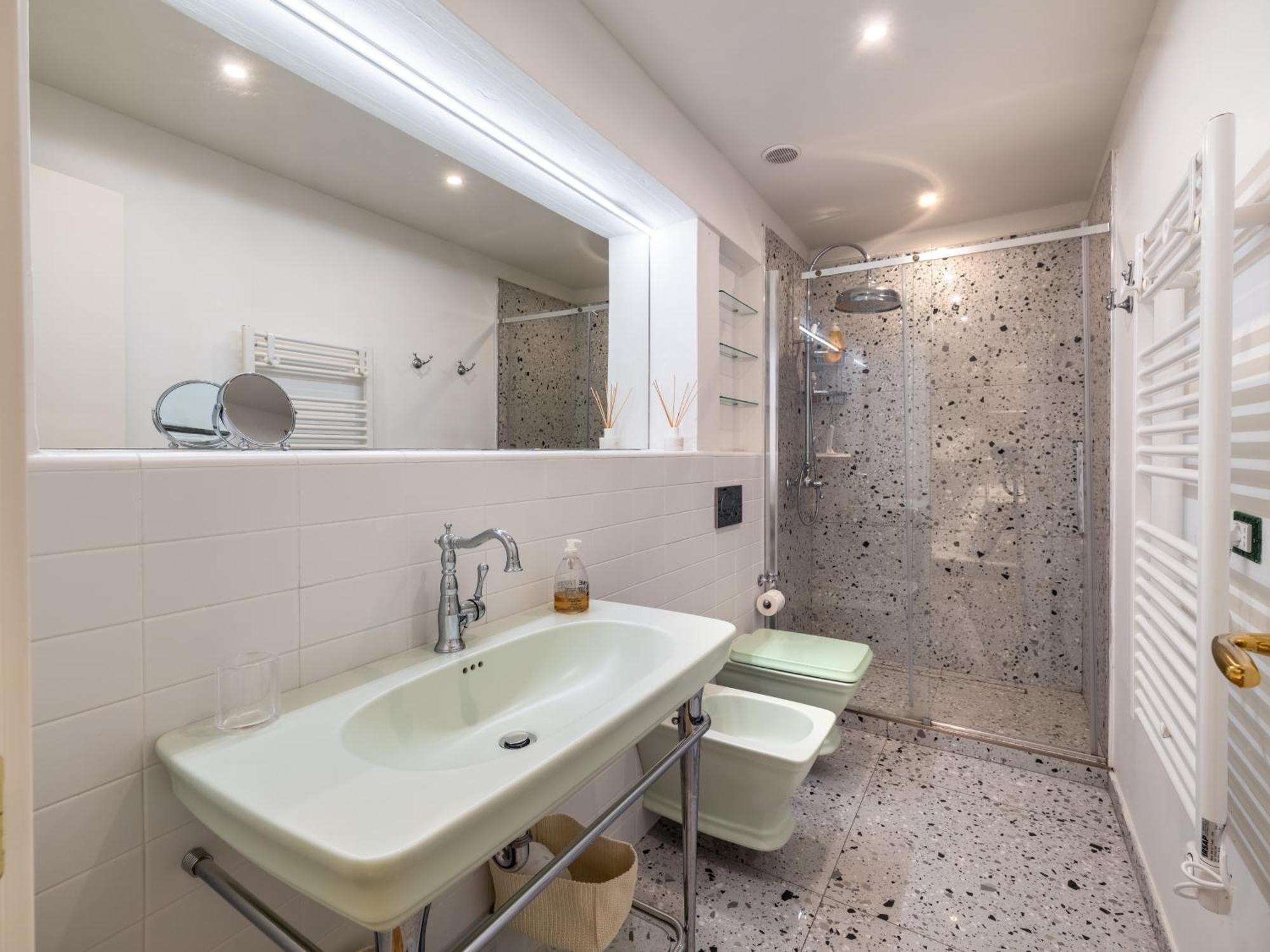 New Quiet Flat - Santa Croce View - Servizi * Florenz
